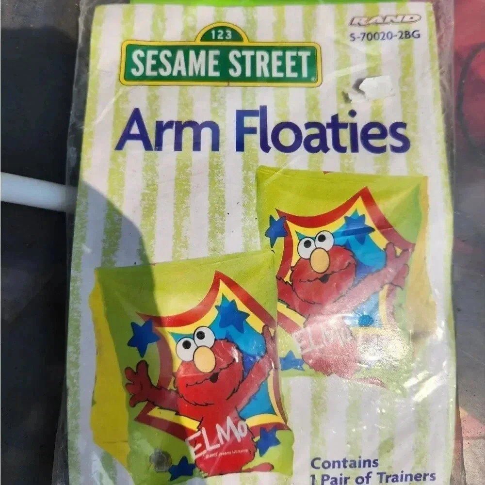 ‎Elmo arm floats